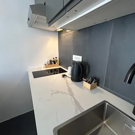 K-12 Loft Apartments Апартаменты